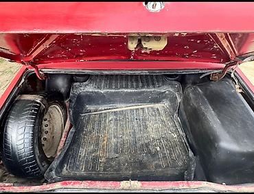 VAZ (LADA): VAZ 2107 sedan - Kuzov: 4 qapılı sedan, qırmızı rəng - Mühərrik — 6