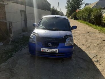 тойота chr цена бишкек: Компактный хэтчбек Kia Picanto синего цвета, представленный на