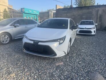 Toyota: Toyota Corolla: 2020 г., 1.8 л, Вариатор, Гибрид, Седан