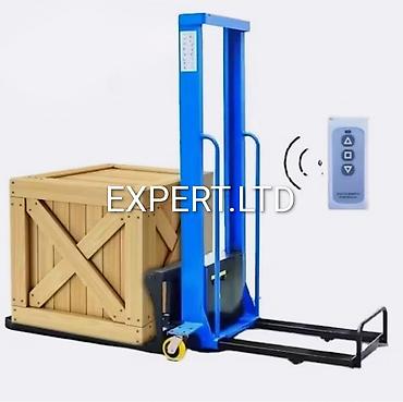 Elektrik Reach Truck-pultla idarə olunan qaldırıcı. Məhsul təsviri: -