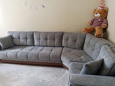 at sekili: Boz rəngli bucaqlı divan - L‑şəkilli, geniş oturacaq sahəsi ilə ailə — 1