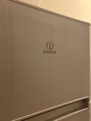 şkaf soyuducu: 1 qapılı Indesit Soyuducu Satılır, rəng - Ağ, Dolab içi