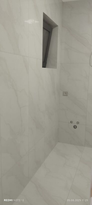 Укладка плитки: Подготовка стен для грунтовки, Резка плитки, Гидроизоляционные работы | Керамическая плитка, Керамогранитая плитка, Зеркальная плитка | Раскладка в разбежку, Вертикальная укладка, Диагональная укладка Больше 6 лет опыта — 5