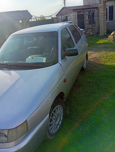 VAZ (LADA): LADA 2112 (hatchback), gümüşü rəng. - Kuzov: 5 qapılı, arxa spoylerli — 2