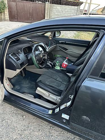 2 8: Honda Civic: 2007 г., 1.6 л, Автомат, Бензин, Седан — 10