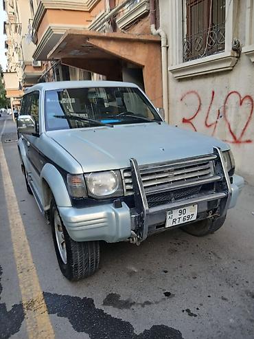 Mitsubishi Pajero: 2.5 l | 1993 il 400000 km Ofrouder/SUV
