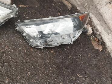 Передние фары: Комплект передних фар Toyota 2019 г., Б/у, Оригинал, США — 2