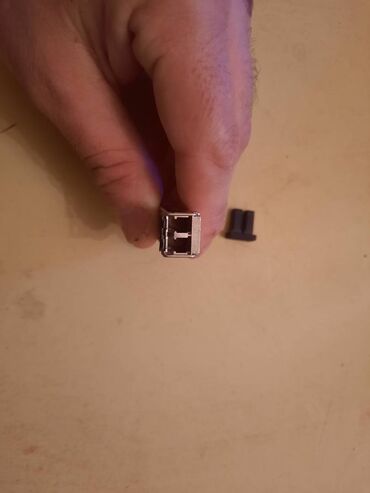 Modemi, ruteri i mrežni uređaji: SFP- 4G-SX 4.25G SFP 850nm 300M DDM
Stanje sa slika — 10