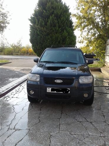 Ford Escape: 3 l | 2004 il | 180000 km Ofrouder/SUV