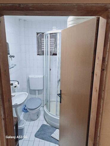 Kuća na dan: 60 kv. m, 3 sobe — 3