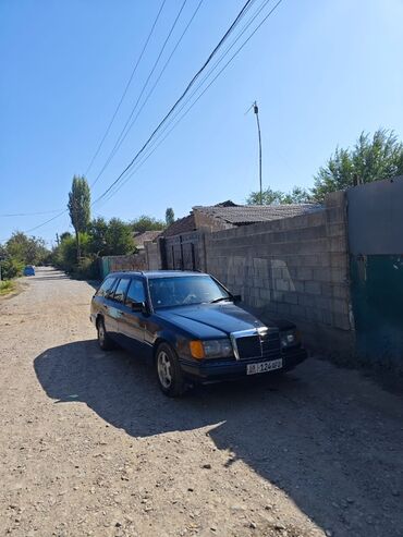 автомобиль мерседес: Mercedes-Benz W124: 1990 г., 2.3 л, Механика, Бензин, Универсал