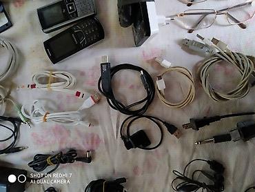 iphone cable: Всё по 50 сом., б/у : прикуриватели, зарядники в машину, наушники — 7