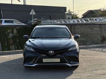 Toyota Camry: 2021 г., 2.5 л, Автомат, Бензин, Седан