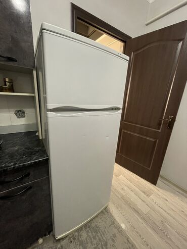 витринный морозильник б у: Холодильник Atlant, Б/у, Двухкамерный, 60 * 152 * 60