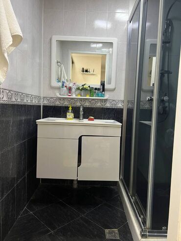 Yeni tikili: 8-ci kilometr, 2 otaqlı, Yeni tikili, m. Neftçilər, 100 kv. m — 15