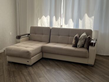 Divanlar: Divan, İşlənmiş, Açılan, Çatdırılma yoxdur