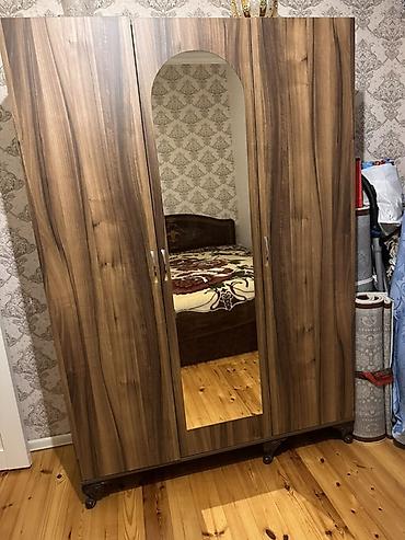 İşlənmiş, 3 qapılı, Güzgülü, Qəhvəyi, Taxta, Açılan, Düz dolab lalafo.az -da İşlənmiş, 3 qapılı, Güzgülü, Qəhvəyi, Taxta, Açılan, Düz dolab