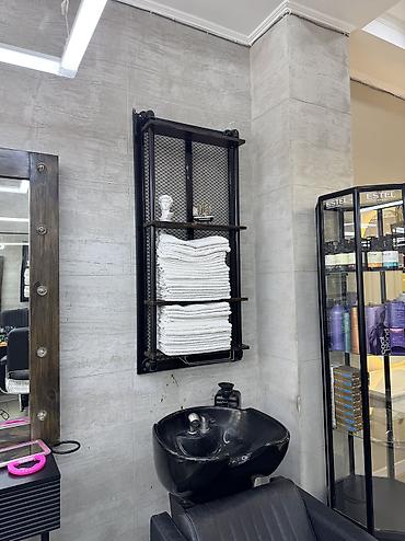 Шкафы для салонов: Продается оборудование для барбершопа Вся мебель сделана из — 12