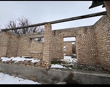 Продажа коттеджей и домов: Срочно продаётся дом. По ул. Строительная 15.Дом расположен в удобном — 11