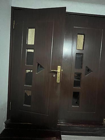 Digər mebel: Plasmas qapi 80 manat
Taxta qapilar biri 70 manat — 4