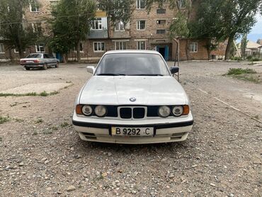 автомобиль джип: BMW 5 series: 1989 г., 2 л, Механика, Бензин, Седан