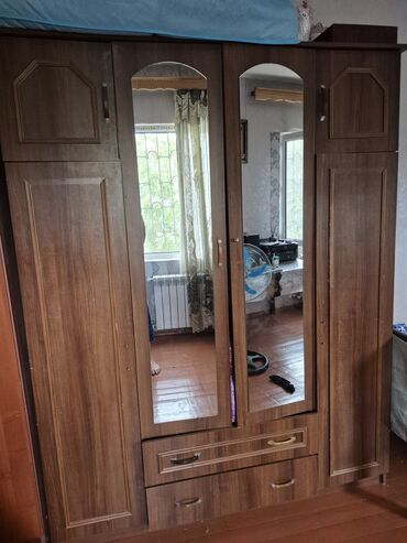 Mətbəx mebeli: İşlənmiş, Açılan, 2 qapılı Düz dolab, Şifonyer, Azərbaycan