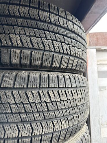 колесо r12: Шины 225 / 55 / R 17, Зима, Б/у, Комплект, Легковые, Япония, Bridgestone