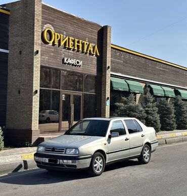 подсветка глушителя: Volkswagen Vento: 1993 г., 1.8 л, Механика, Бензин, Седан