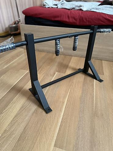 ev ucun turnik: Divara quraşdırılan çoxfunksiyalı turnik - Material: qalın divarlı — 1