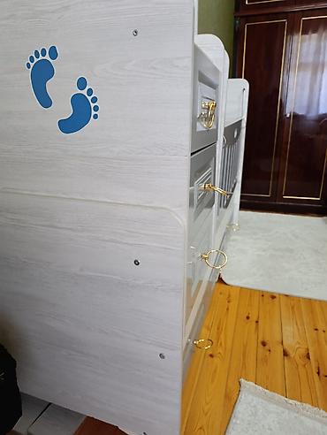bellona az: Oğlan və qız üçün, Yeni, Dördbucaq, Beşik, Matras ilə, Yellənmə mexanizmsiz — 1