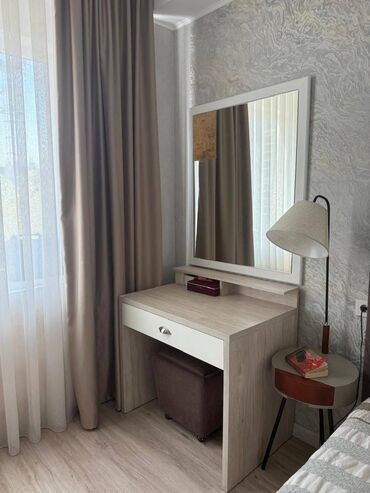 Продажа квартир: 3 комнаты, 85 м², 4 этаж — 4