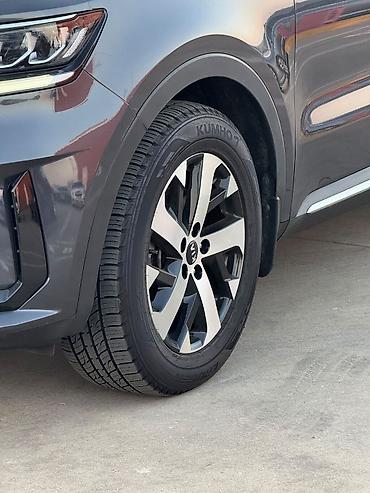 Kia: Kia Sorento: 2021 г., Кроссовер — 10