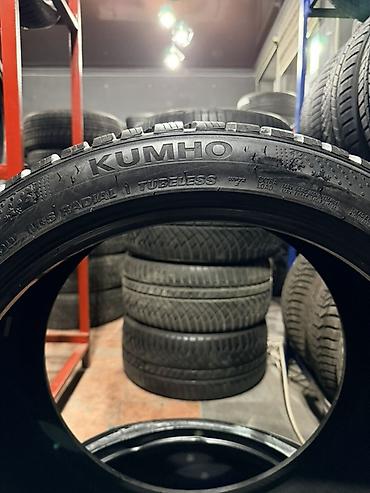 240: Kumho WinterCraft WP72 — зимние шины - Размер: 275/35 R19 - Индекс — 3
