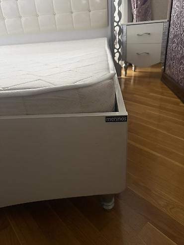 Yataq otağı dəstləri: İkinəfərlik çarpayı, 2 tumba — 4