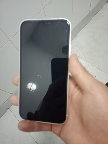 Apple iPhone: IPhone Xr, Б/у, 128 ГБ, Белый, Зарядное устройство, Защитное стекло, Чехол