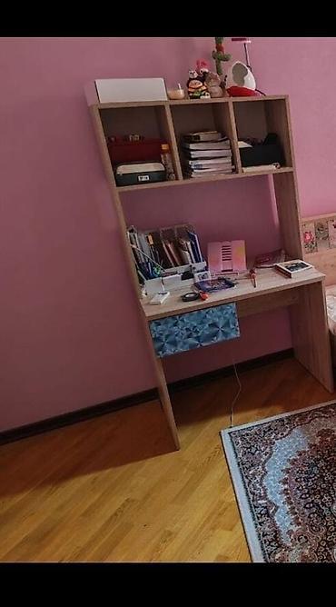 Uşaq masaları: Oğlan və qız üçün, İşlənmiş, Siyirməli, Yazı masası, Stulsuz — 1