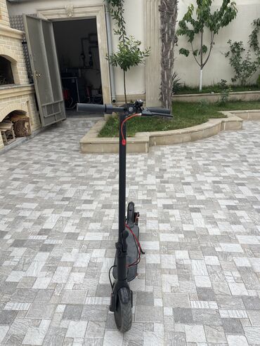 31 34 ölçülü uşaq rolikləri: İşlənmiş Elektrik samokat 10", ≤ 250 Vt, 26 - 35 km/s, Ödənişli çatdırılma