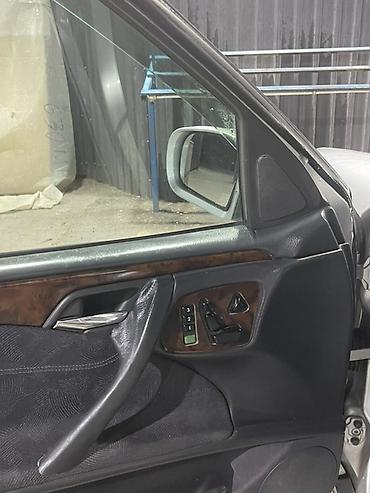 byd e1: Mercedes-Benz E-Class: 2000 г., Бензин, Седан — 6