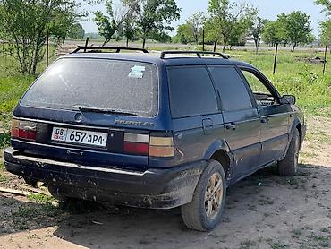 pass: Volkswagen Passat Variant: 1990 г., 1.8 л, Механика, Бензин, Универсал — 5