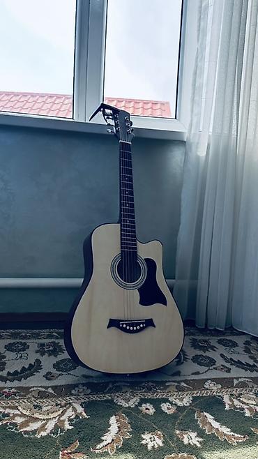 Гитары: Акустическая гитара 40" с вырезом (cutaway), цвет – натуральный — 1