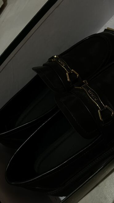 лоферы италия: Туфли 38.5, цвет - Черный