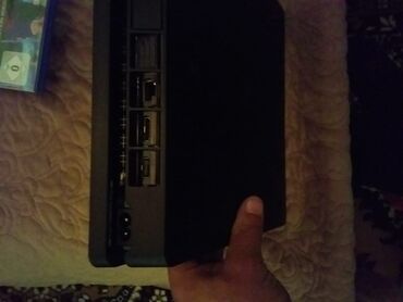 PS4 (Sony Playstation 4): PlayStation 4 satılır 350 manata heç bir problemi yoxdu ciddi şəxslər — 10