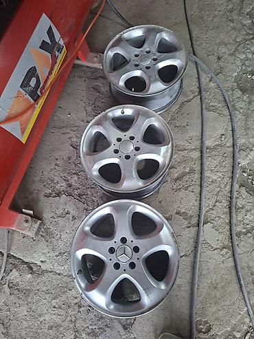 17 şam disk: Mercedes Benz Disk R 17.5 4 ədəd. 3-ü ideal vəziyyətdə 1-i lehimli — 1