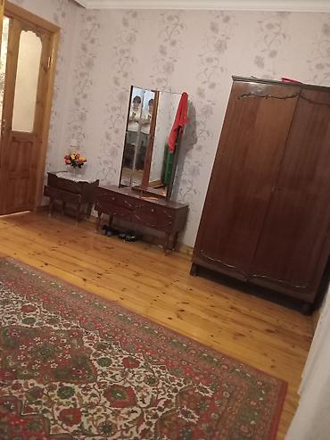 kirə: Məhlə evidi iki mərtəbəli 1ci mərtəbəni kiraye verilir, tələbə qızlara — 4
