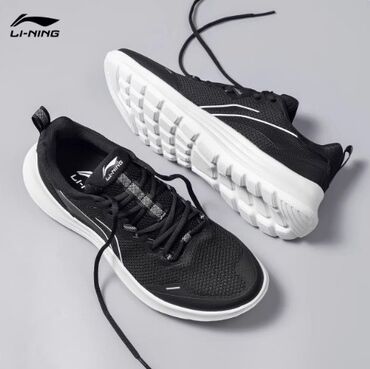 li ning зимние кроссовки: В наличии абсолютно новые кроссовки от lining Не подошел размер 42