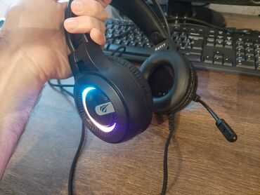 продаю айфон х: Havit gaming qulaqlıq rgb işıqlanıdırma təzə kimidir çox az istifadə