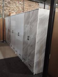 детский двухэтажный кровать: Продается шифанеры новые из Российского ламината. Имеется доставка по