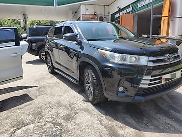 низкий кабина: Toyota Highlander: 2018 г., Автомат, Бензин, Кроссовер — 6