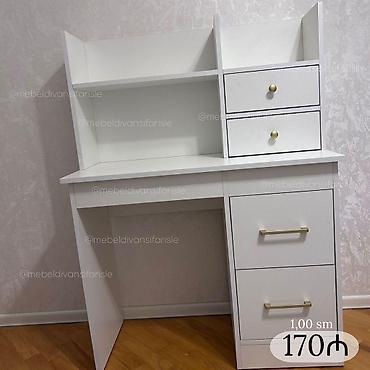 Düz masa, Stulsuz, Polkalı, Siyirməli, Sadə laminat
