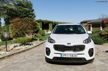 Kia Sportage : 1.6 l | 2018 year SUV/4x4